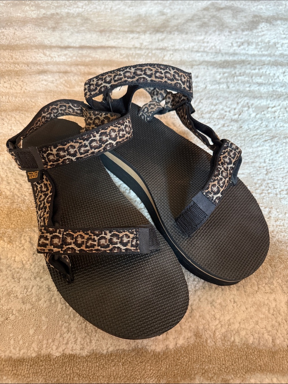 Teva Women's Black Leopard Patterned Platform Strap Sandals Sz 9